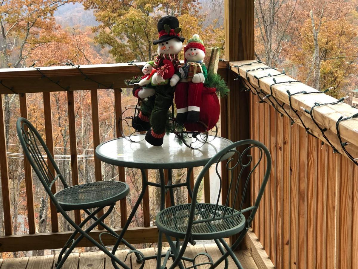Love Nest Chalet Βίλα Gatlinburg Εξωτερικό φωτογραφία